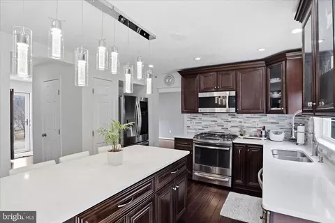 Kitchen - 9947 Harmony Ln, Laurel, MD 20723 photo 2 of 3
