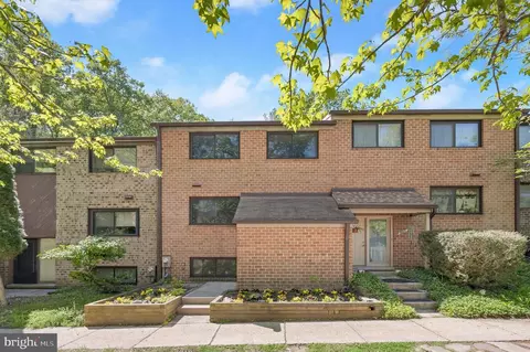 9015 Moving Water Ln, Columbia, MD 21046