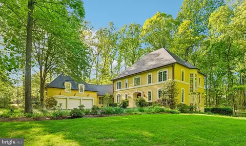 13798 Lakeside Dr, Clarksville, MD 21029