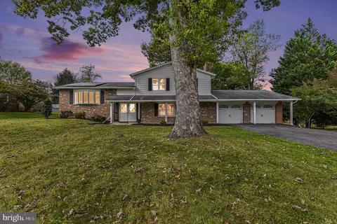 9249 W Stayman Dr, Ellicott City, MD 21042