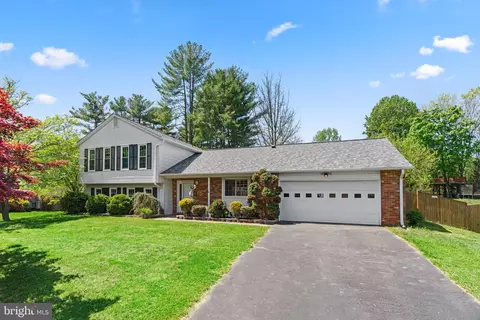10022 Waterford Dr, Ellicott City, MD 21042