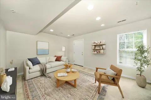 7704 English Oak Cir #10, Elkridge, MD 21075