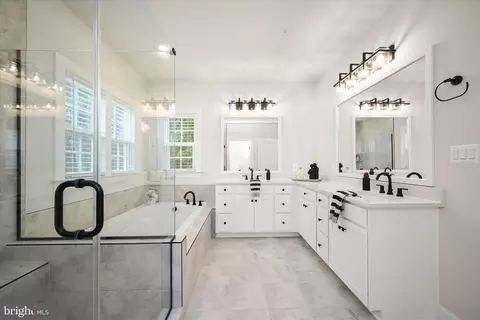 Bath - 8370 Mcgill Ct, Laurel, MD 20723 photo 2 of 5