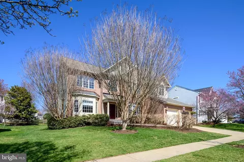 Exterior - 10013 Fall Rain Dr, Laurel, MD 20723 photo 2 of 8