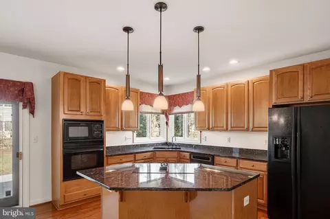 Kitchen - 10013 Fall Rain Dr, Laurel, MD 20723 photo 3 of 5