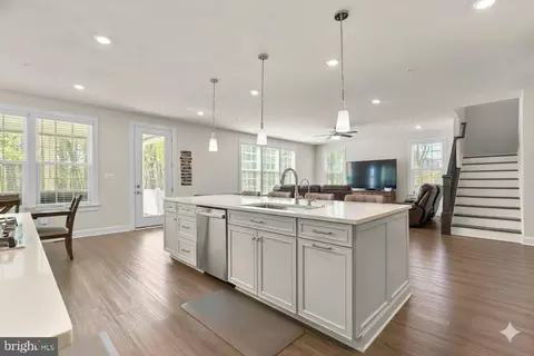 Entry Way - 8417 Bald Eagle Ct, Laurel, MD 20723 photo 5 of 11