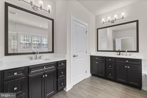 Bath - 8417 Bald Eagle Ct, Laurel, MD 20723 photo 2 of 4