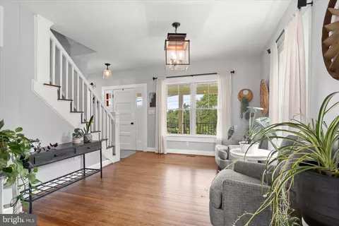 Entry Way - 16645 Frederick Rd, Mount Airy, MD 21771 photo 4 of 7