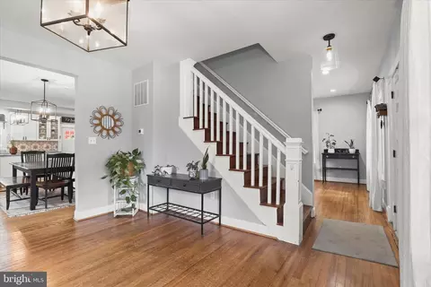 Entry Way - 16645 Frederick Rd, Mount Airy, MD 21771 photo 3 of 7