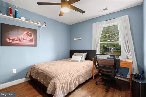 Bedroom - 16645 Frederick Rd, Mount Airy, MD 21771 photo 6 of 9
