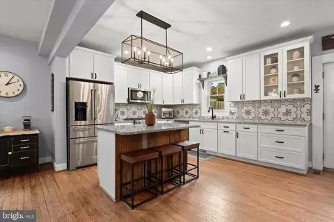 Kitchen - 16645 Frederick Rd, Mount Airy, MD 21771 photo 2 of 5