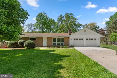 10770 W Crestview Ln, Laurel, MD 20723