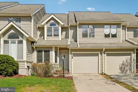 5095 Columbia Rd #16, Columbia, MD 21044