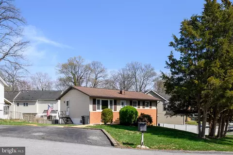 9333 Decatur Pl, Laurel, MD 20723