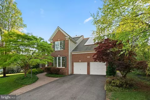 5248 Grovemont Dr, Elkridge, MD 21075