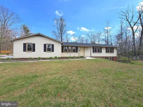 729 W Watersville Rd, Mount Airy, MD 21771