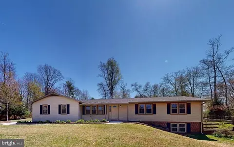 729 W Watersville Rd, Mount Airy, MD 21771