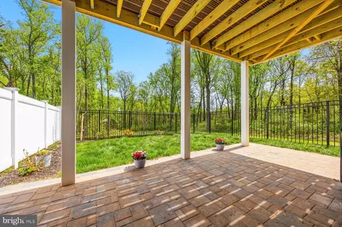 8513 Hudson Ct, Laurel, MD 20723 photo 4