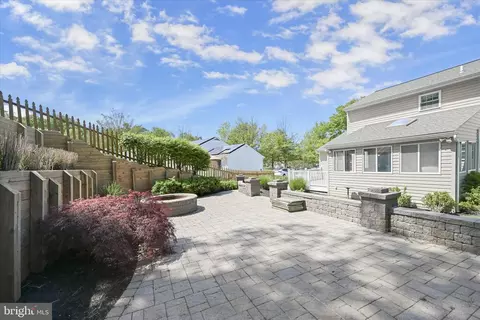 Exterior - 6206 Fairbourne Ct, Hanover, MD 21076 photo 10 of 10