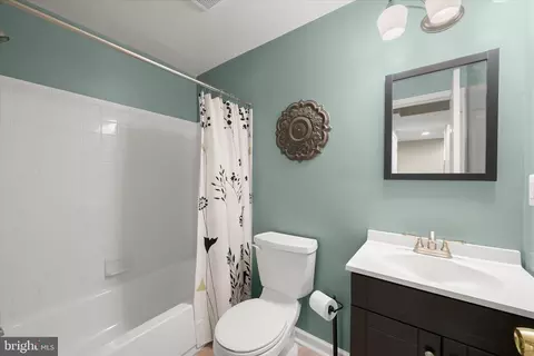 Bath - 6206 Fairbourne Ct, Hanover, MD 21076 photo 4 of 4