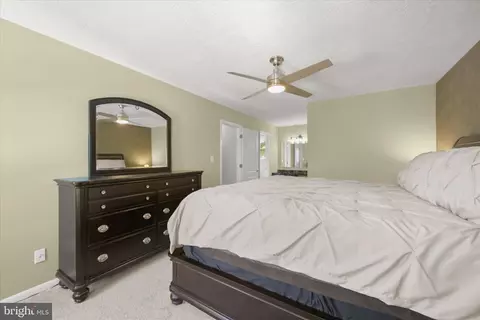 Bedroom - 6206 Fairbourne Ct, Hanover, MD 21076 photo 2 of 6