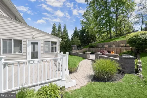 Exterior - 6206 Fairbourne Ct, Hanover, MD 21076 photo 5 of 10