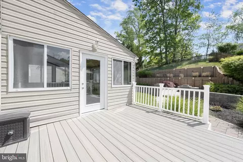 Exterior - 6206 Fairbourne Ct, Hanover, MD 21076 photo 4 of 10