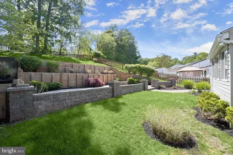 Exterior - 6206 Fairbourne Ct, Hanover, MD 21076 photo 7 of 10