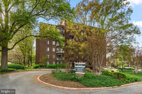 10850 Green Mountain Cir #203, Columbia, MD 21044