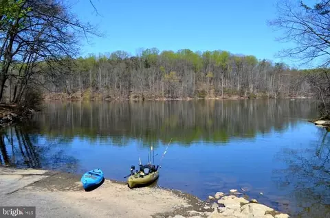 View/Area - 10693 Harding Rd, Laurel, MD 20723 photo 6 of 7
