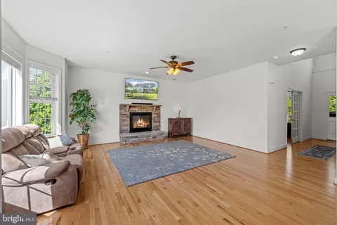 Living - 10693 Harding Rd, Laurel, MD 20723 photo 2 of 3