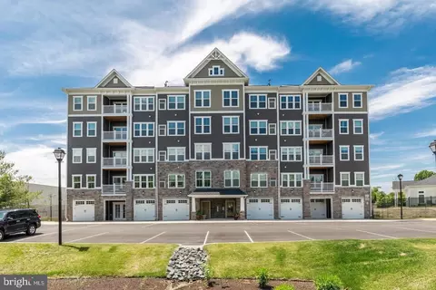 8911 Carls Ct #Q, Ellicott City, MD 21043