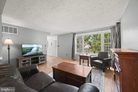 8733 Cardinal Forest Cir, Laurel, MD 20723 photo 13