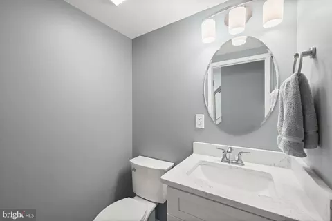 8733 Cardinal Forest Cir, Laurel, MD 20723 photo 17