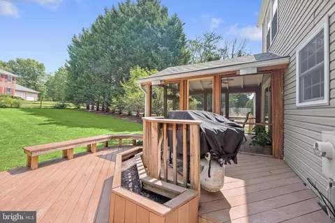 8733 Cardinal Forest Cir, Laurel, MD 20723 photo 39