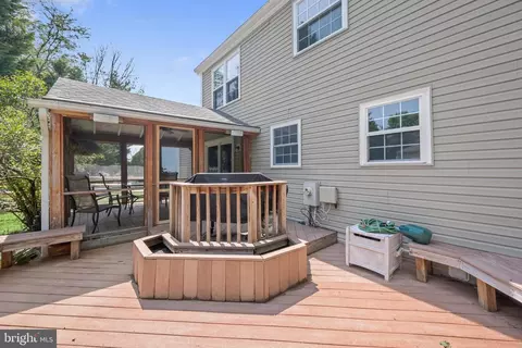 8733 Cardinal Forest Cir, Laurel, MD 20723 photo 40