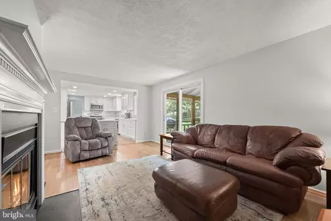 8733 Cardinal Forest Cir, Laurel, MD 20723 photo 10