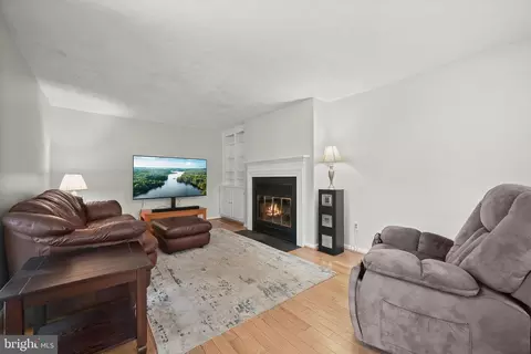 8733 Cardinal Forest Cir, Laurel, MD 20723 photo 8