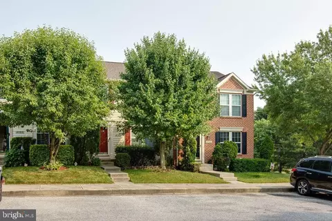 8702 Cresthill Ct, Laurel, MD 20723