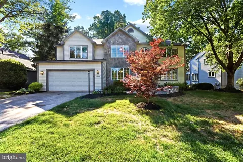 10652 Quarterstaff Rd, Columbia, MD 21044