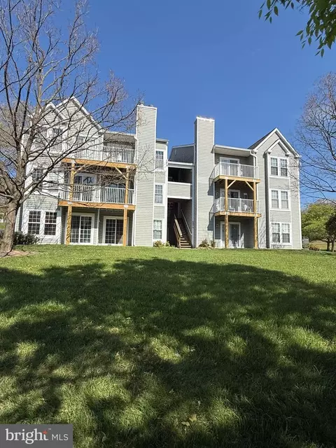 6470 Green Field Rd #1-105, Elkridge, MD 21075