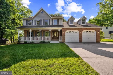 8869 Cemetery Ln, Savage, MD 20763