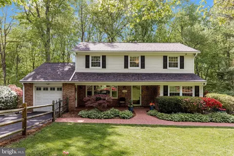 7946 Helmart Dr, Laurel, MD 20723