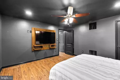 Bedroom - 7368 Cedar Ave, Jessup, MD 20794 photo 2 of 2