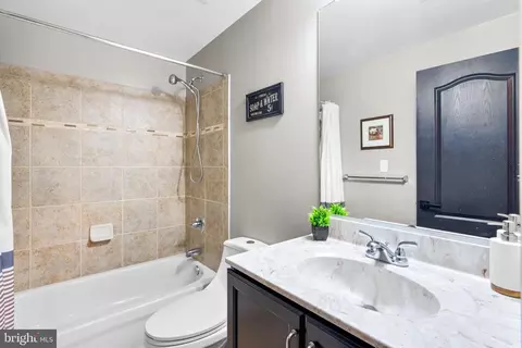 Bath - 7368 Cedar Ave, Jessup, MD 20794 photo 4 of 4