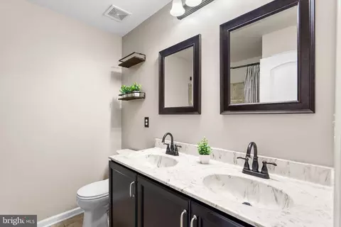 Bath - 7368 Cedar Ave, Jessup, MD 20794 photo 3 of 4