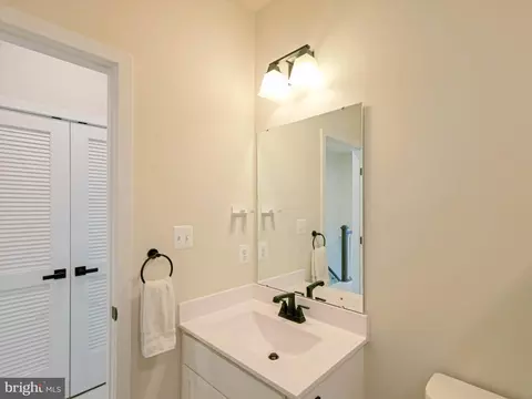 Bath - 8123 Primrose Ln, Laurel, MD 20723 photo 5 of 9