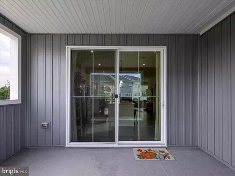 Exterior - 8123 Primrose Ln, Laurel, MD 20723 photo 7 of 11
