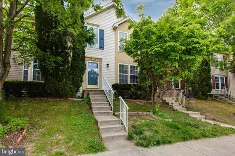 8893 Papillon Dr, Ellicott City, MD 21043