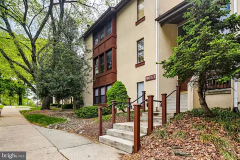 9653 White Acre Rd #B-3, Columbia, MD 21045